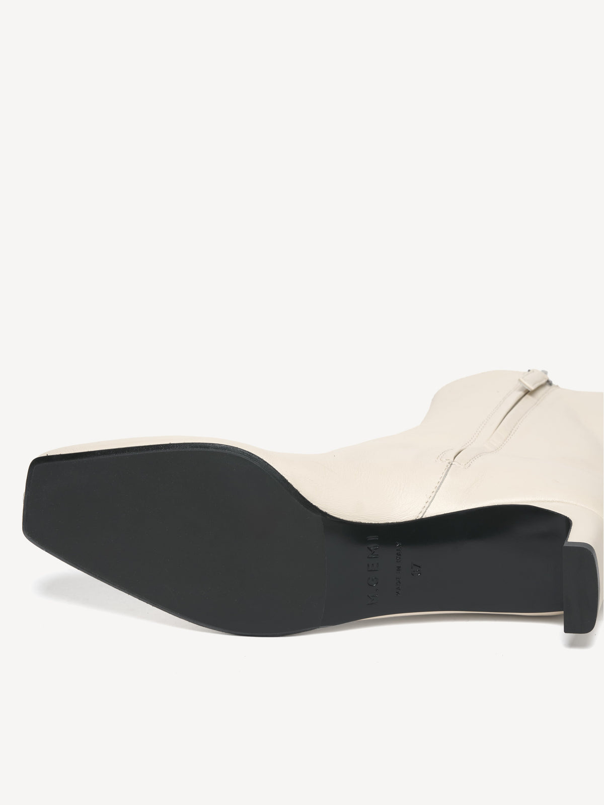 The Una Bootie 35