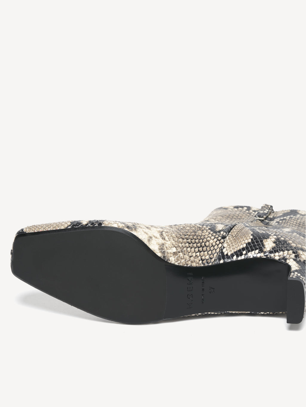 The Una Bootie 35